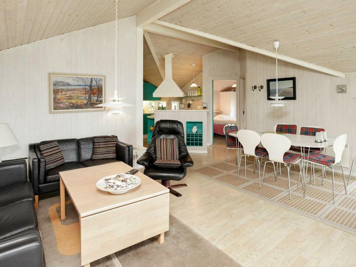 6 Person Holiday Home In Otterup Esterno foto