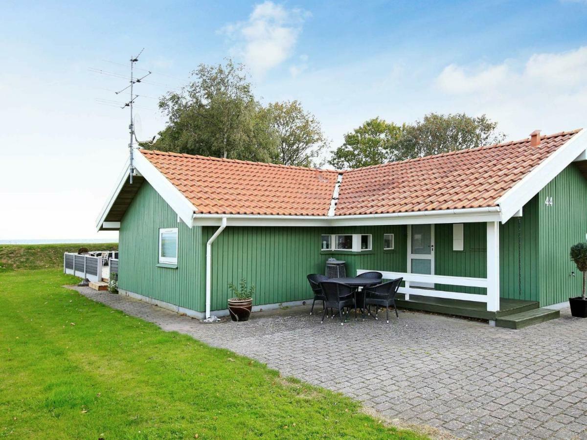 6 Person Holiday Home In Otterup Esterno foto