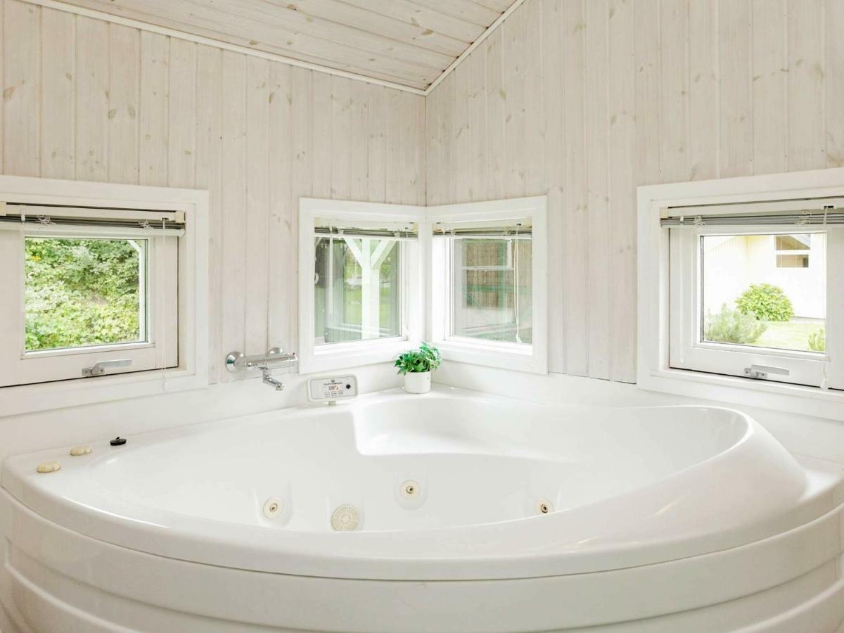 6 Person Holiday Home In Otterup Esterno foto
